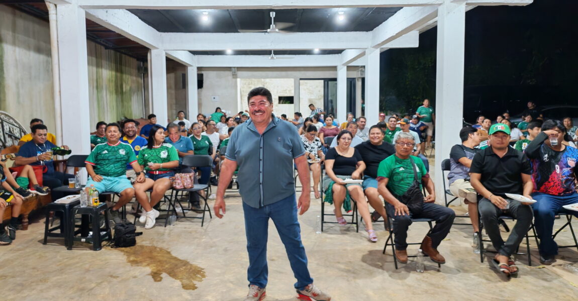 Amigos de San Martín reúnen a familias para disfrutar triunfo de México ante Corea del Sur